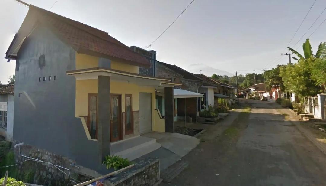 Nuha Homestay Licin Exterior foto